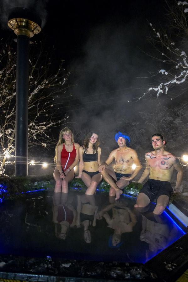 Hotel Глемпінг Едельвейс Oryavchyk Esterno foto